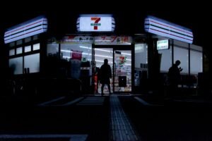 Tokyo Lawson Register Scans a Barcode for a 322-Yen JPYC Stablecoin Payment