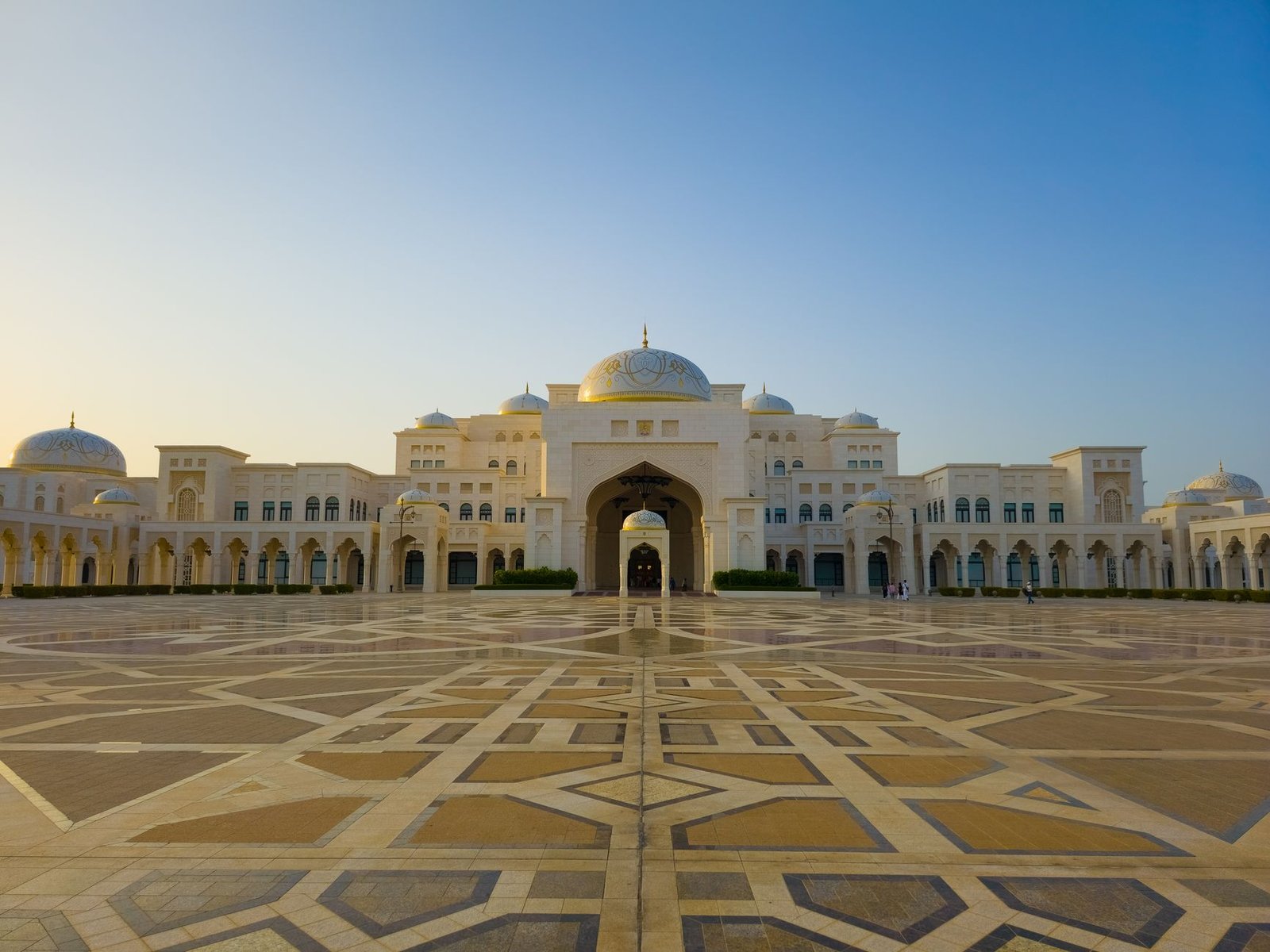 Coinbase picks Abu Dhabi for its global tokenized asset push