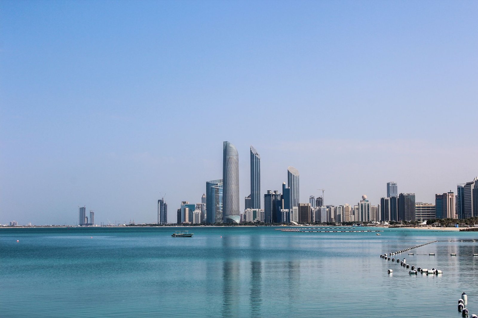 Coinbase Builds Abu Dhabi Hub to Put Global Stocks Onchain