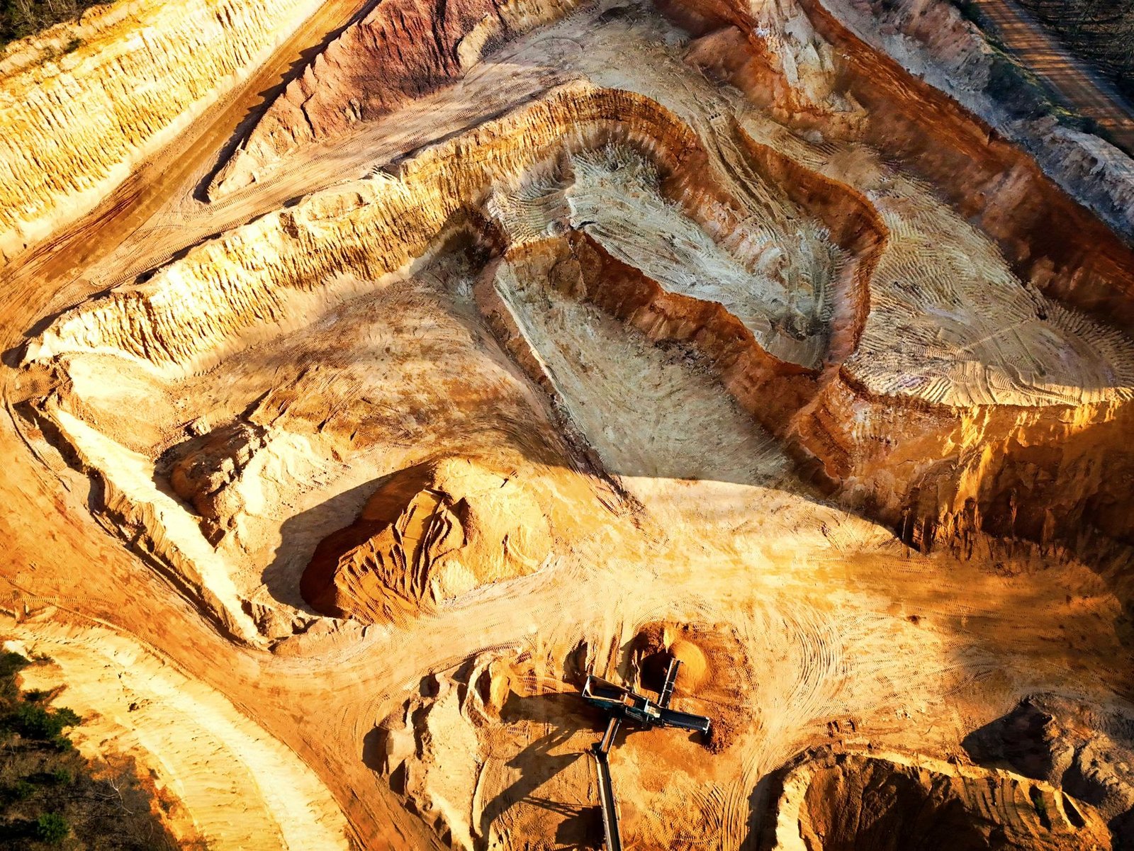 Zcash Rally Widens Mining Revenue Lead Over Bitcoin and AI HPC