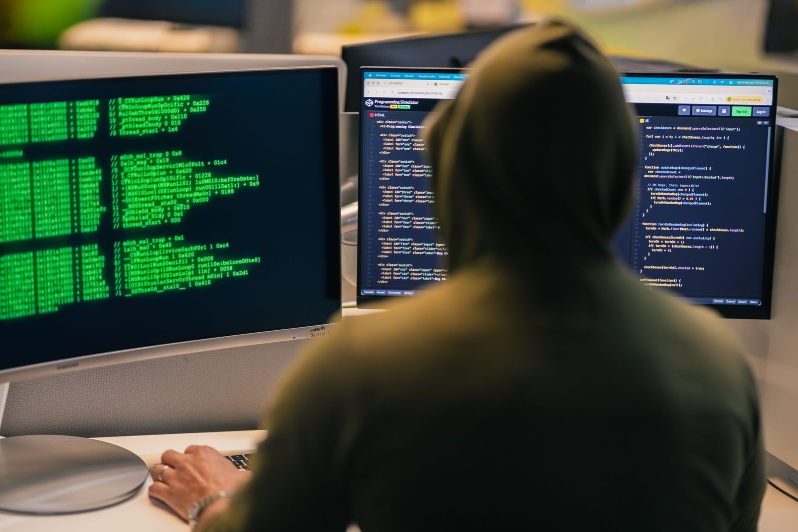 Former FBI supervisor admits guilt in $1M crypto theft