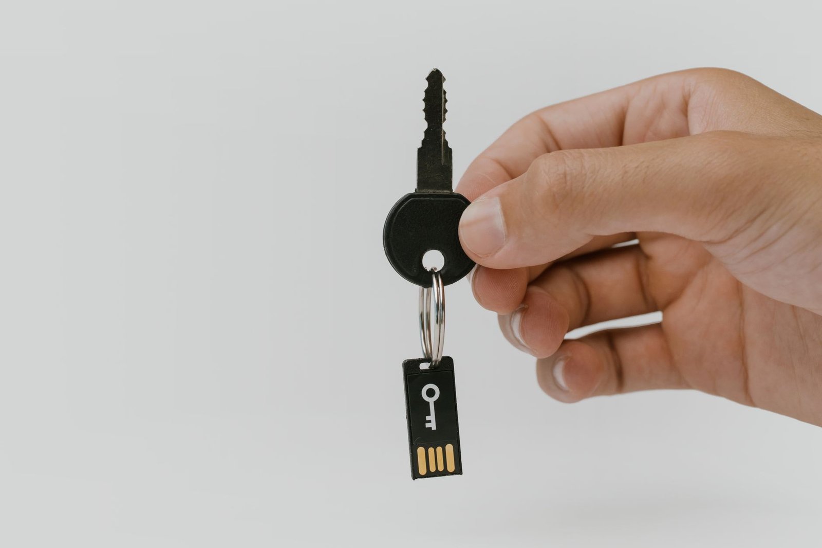 What Is a Secure Element? How It Protects Hardware Wallets