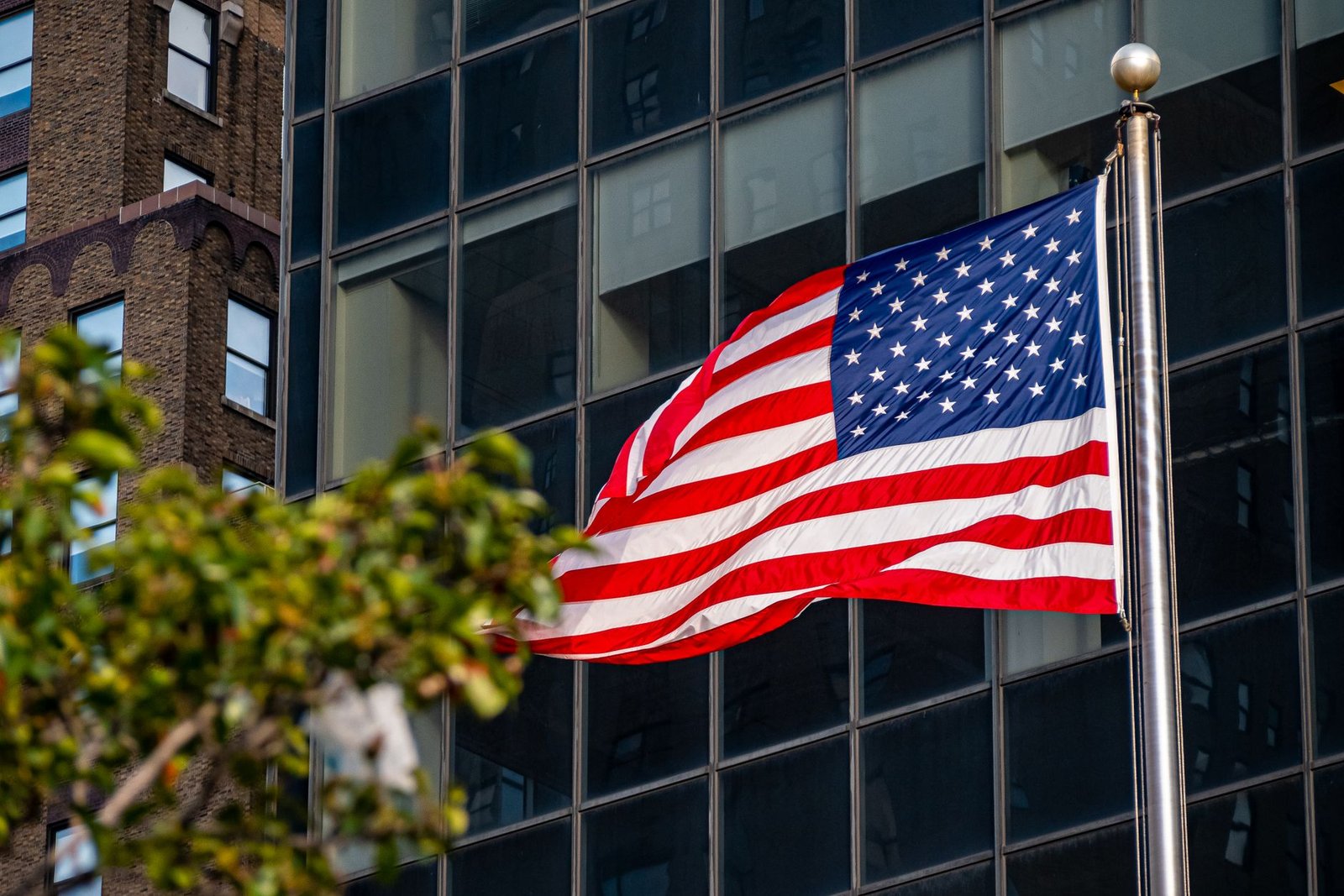 Trump Says CFTC Working to Onshore Hyperliquid