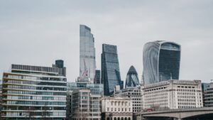 British Banking Lobby UK Finance Expels Coinbase