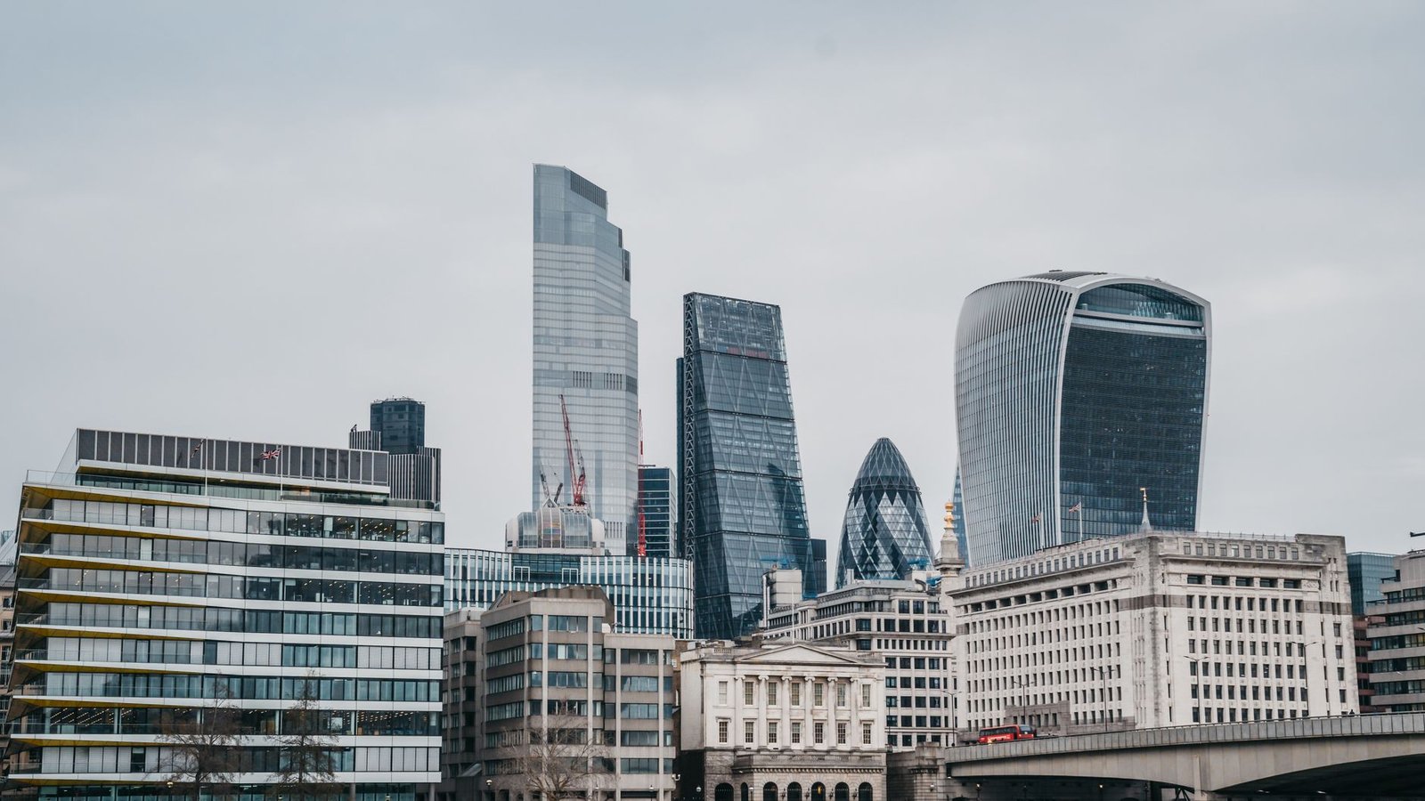 British Banking Lobby UK Finance Expels Coinbase