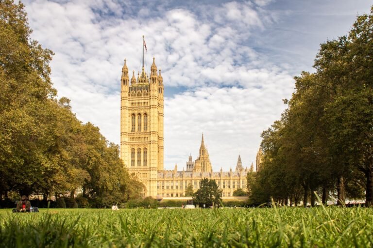 UK Lords Defeat Government 194-138 Over Crypto Strategy