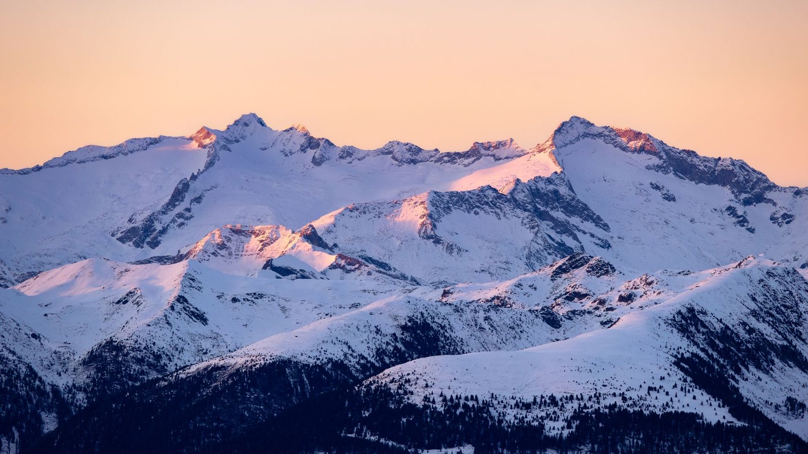 Solana’s Alpenglow Goes Live on Devnet Ahead of Mainnet Migration