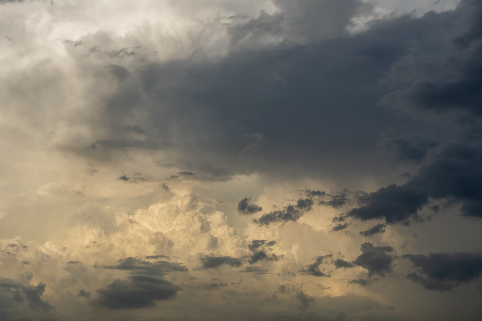 Bitcoin weathers September storm as rate hikes and Clarity act setback test bulls
