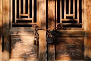 Ripple Locks 1B XRP Back in Escrow as Viral $6,000 XRP Model Sparks Debate