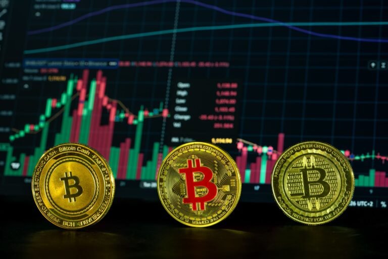 Bitcoin Price Resists $76K Dip as Analyst Flags Next Buy Zone at $74K