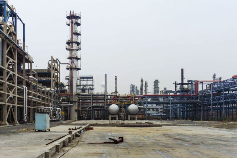 The Oil Escape Route Went Dark, and Markets Are Feeling It