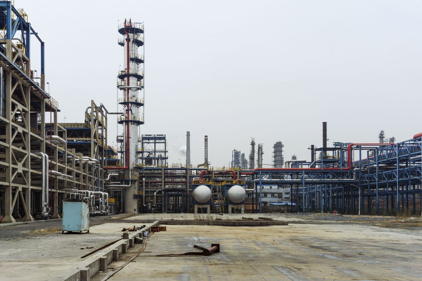 The Oil Escape Route Went Dark, and Markets Are Feeling It