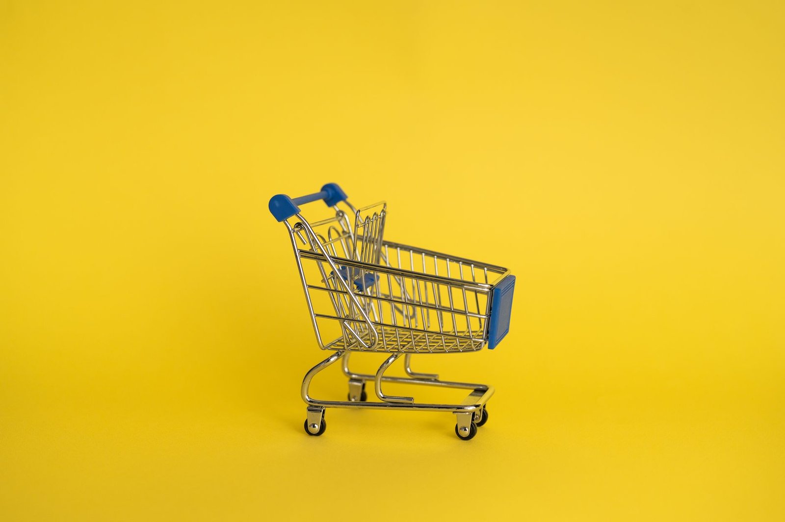 Walmart Is Offering Gen Z a Path to Six Figures Without a College Degree