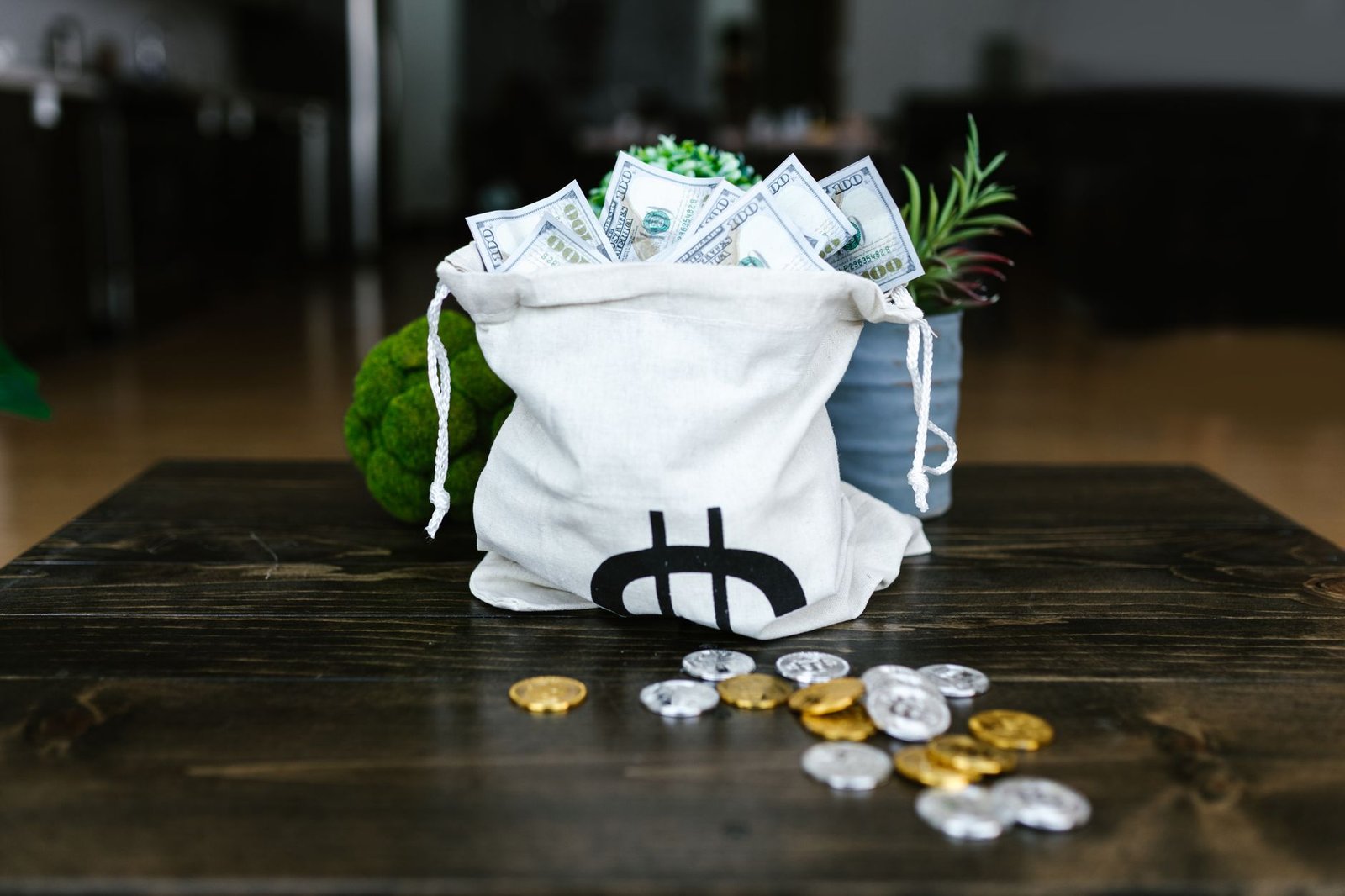 ‘Crypto Mom’ Hester Peirce Resigns From SEC Effective Oct 2