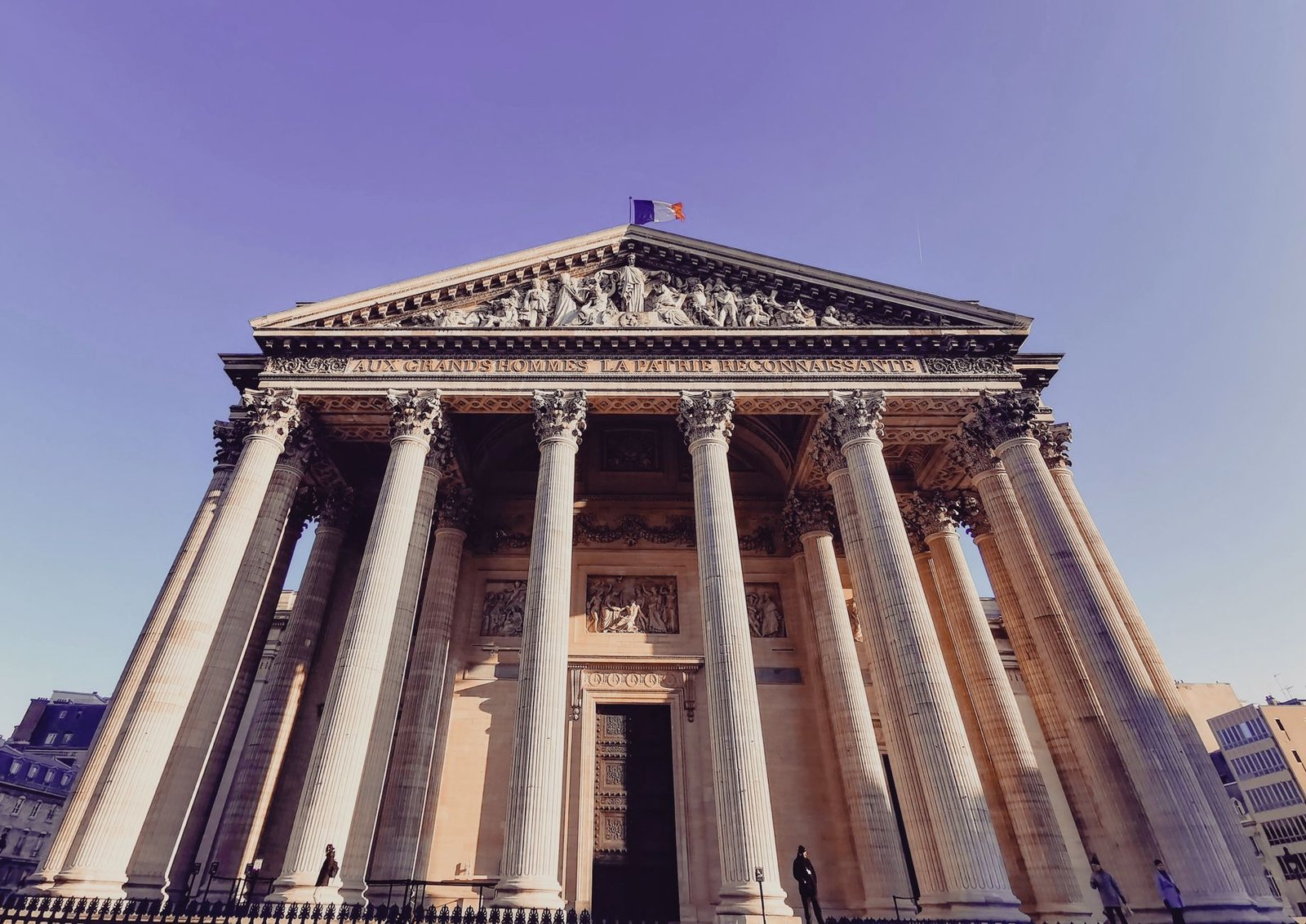 French lawmakers back stablecoin swap tax in 2027 budget bill