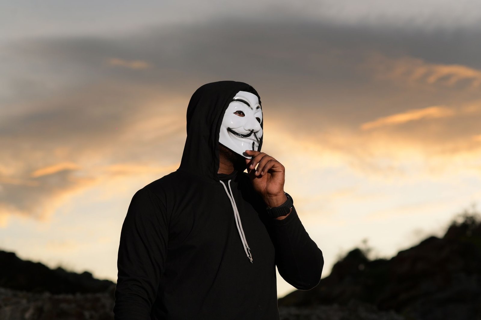 Chainalysis Says Binance Hacker Swapped $325 Million to Evade Freezes