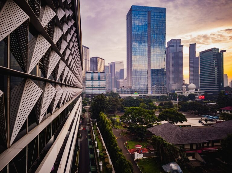 From rivals to partners: Polygon and Solana team to bring stablecoin payments to banks