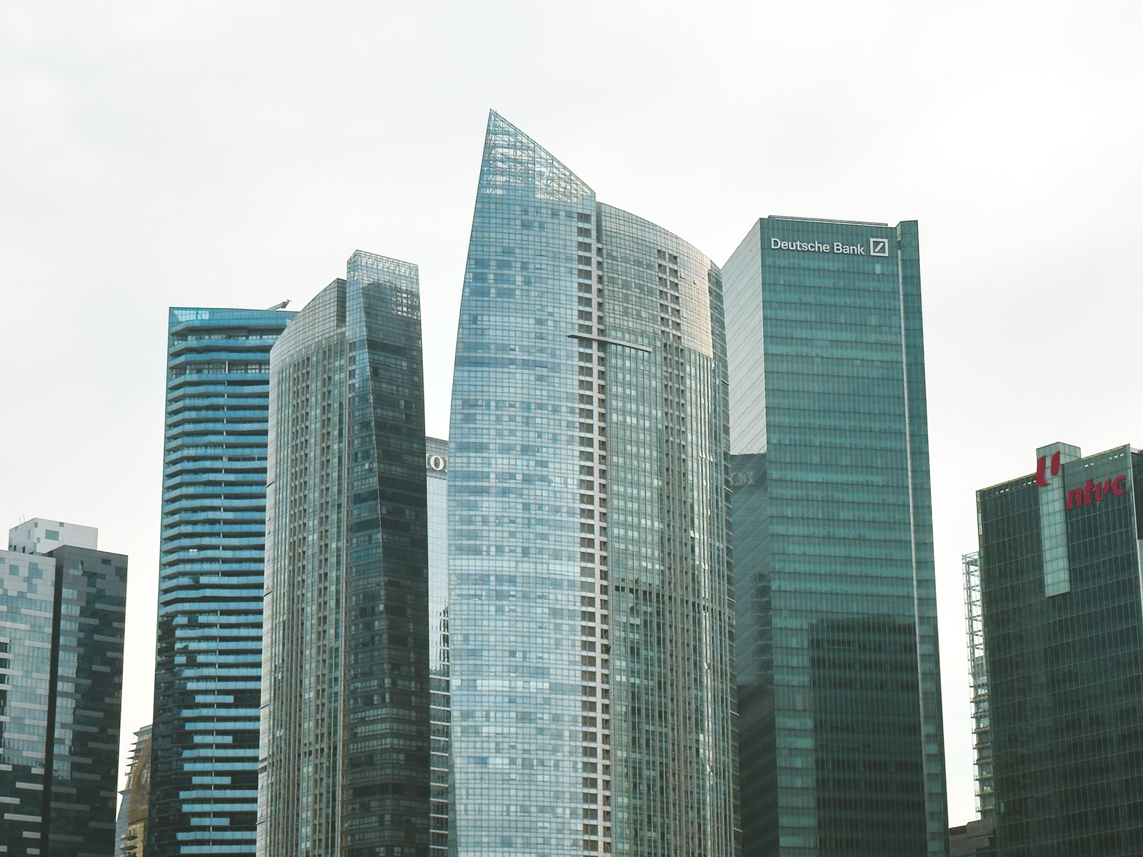 Banking Giant Standard Chartered Expands Crypto Custody to Singapore