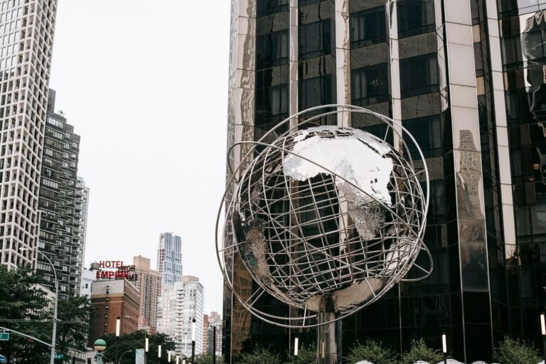 Circle Shareholder Sues Trump, Alleging Unconstitutional Profits From $2B UAE Crypto Deals