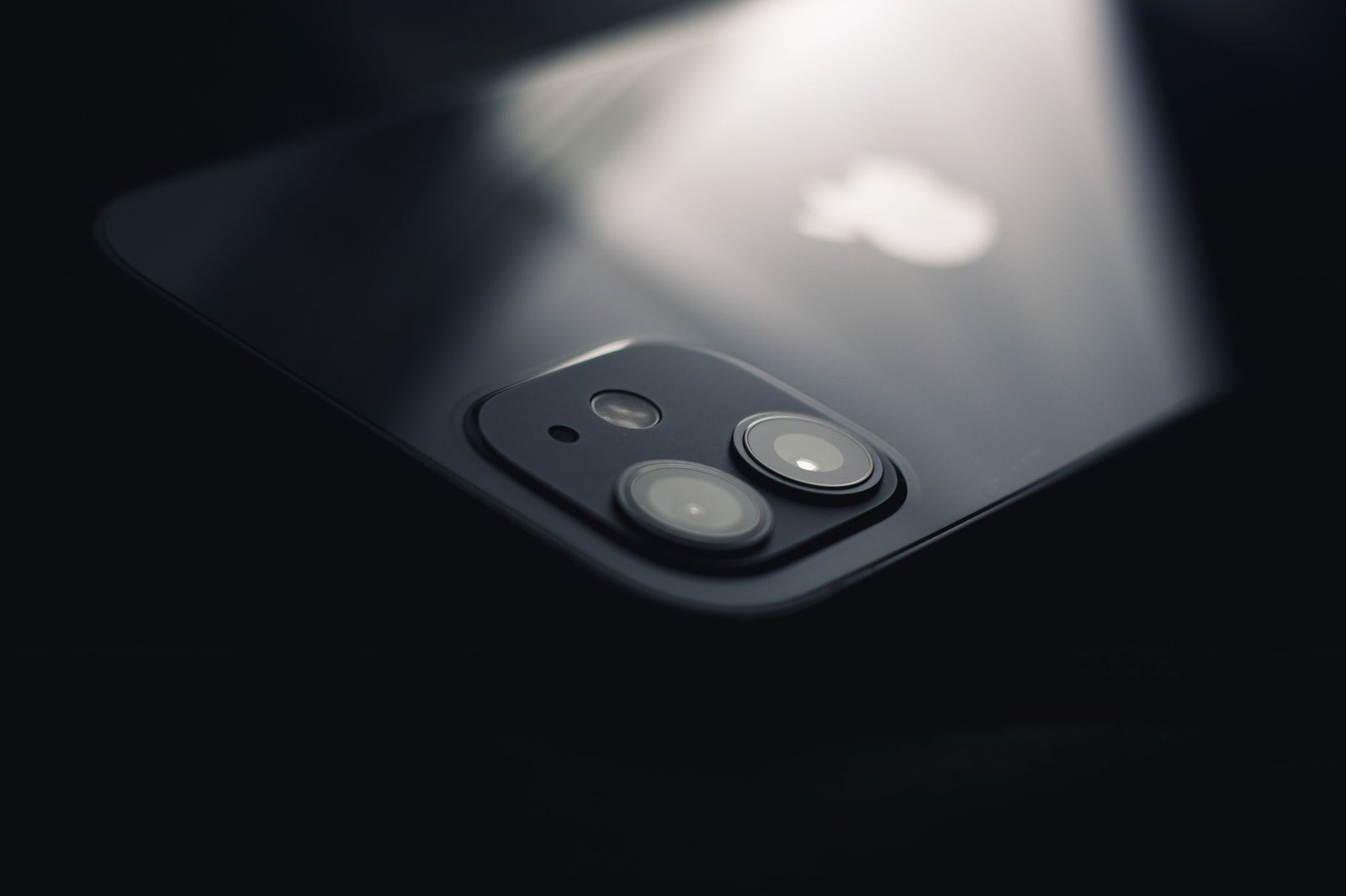 A stolen iPhone, $14,000 in losses and London's crypto theft problem