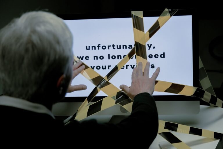 Stephen Hawking’s Warning That AI Amplifies the Illusion of Knowledge